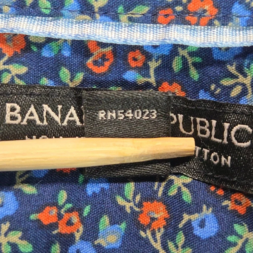 Banana Republic Navy Floral Button Up Shirt Large Slim Fit Non Iron Preppy